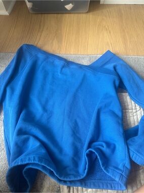 Off-the-Shoulder Women’s Sweater - Bright Blue